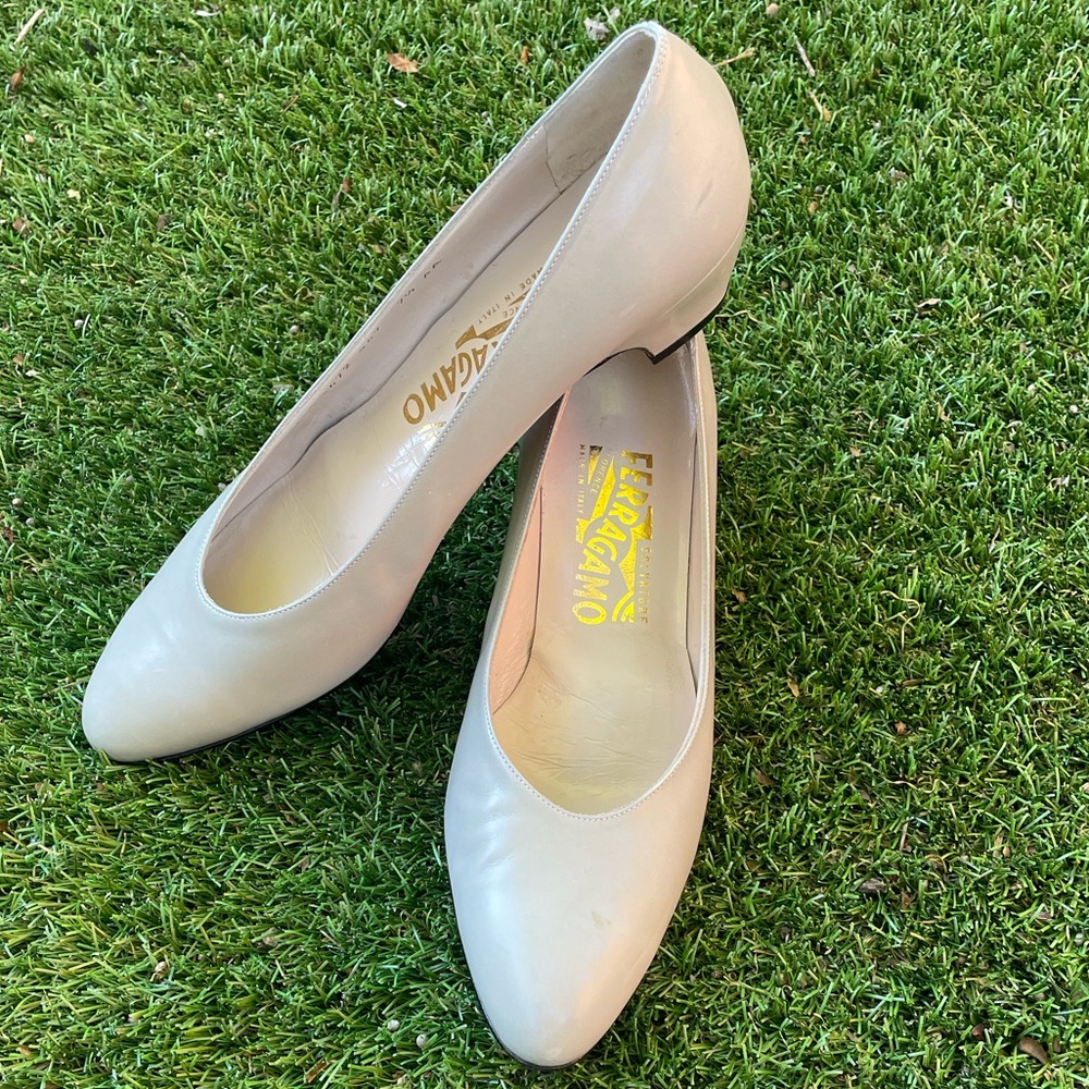 Ferragamo Italian Designer Pump Shoes